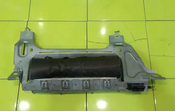 Mitsubishi Lancer VIII Knee airbag KOLANOWA