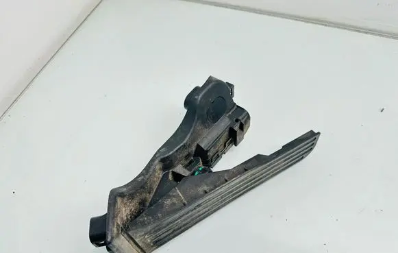 Volkswagen PASSAT CC Accelerator throttle pedal 1K1723503AP 6PV01103906