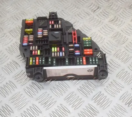 BMW 5 F10 F11 Fuse module 9267980 9264923