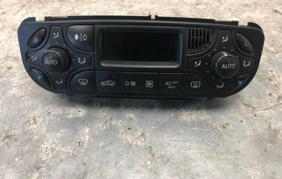 Mercedes-Benz C W203 Climate control unit 2098300285