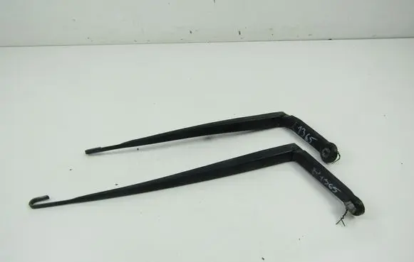 BMW 3 E46 Front wiper blade arm 