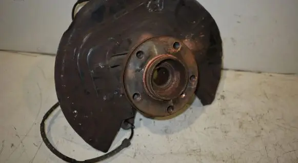 BMW X3 E83 Front wheel hub spindle knuckle