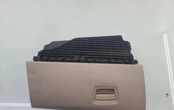 BMW 5 F10 F11 Glove box 9173907