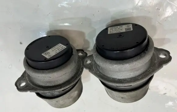 Porsche Cayenne (92A) Engine mount vacuum valve 7P5199131