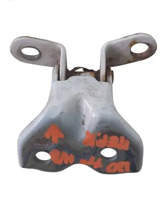 Hyundai i20 (PB PBT) Front door lower hinge 