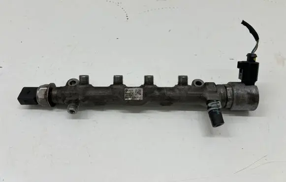 Audi Q5 SQ5 FY Fuel main line pipe 04L130764C
