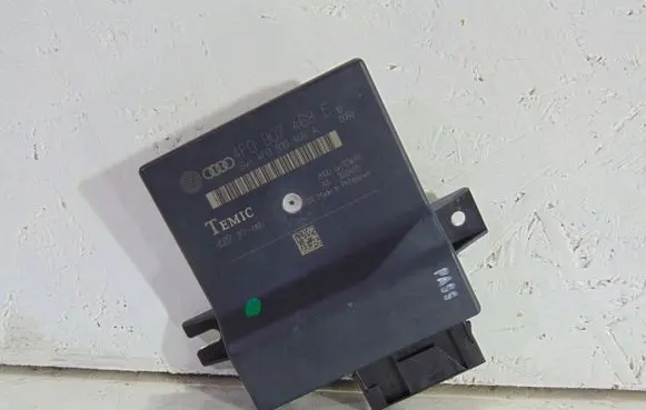 Audi A6 S6 C6 4F Gateway control module 4F0907468E