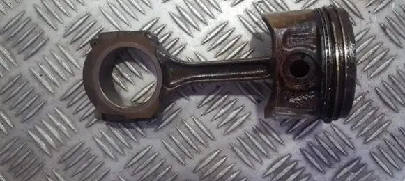 Renault Megane I Piston with connecting rod
