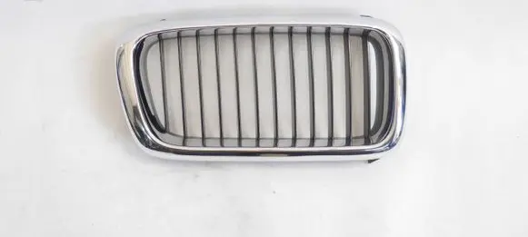 BMW 7 E38 Front grill 8125812