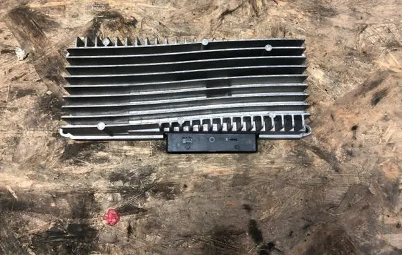 Audi Q5 SQ5 Sound amplifier 8R0035223F