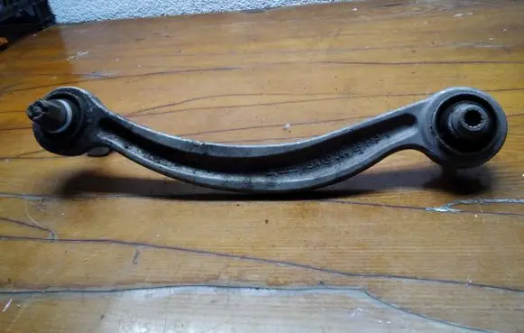 Mercedes-Benz C W204 Rear upper control arm/wishbone 20409FI3