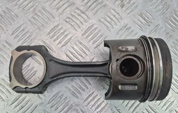 Mercedes-Benz C W204 Piston with connecting rod 646 22308