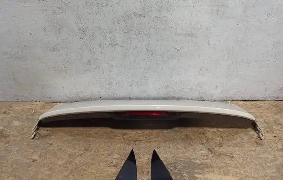 Renault Captur Rear window tailgate spoiler 