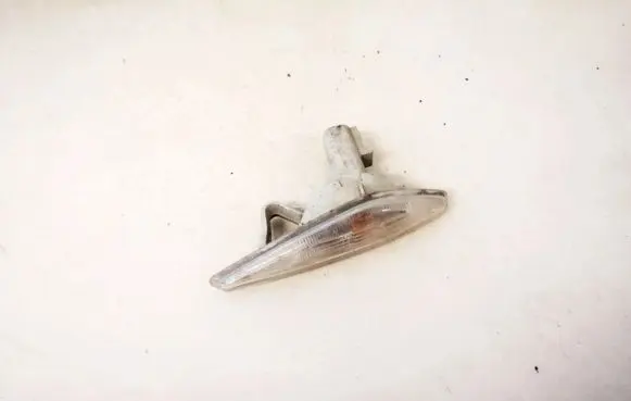 Mazda 6 Front fender indicator light p7389l k2442