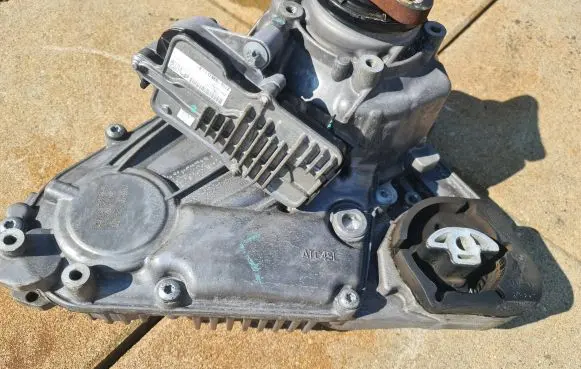 BMW X3 F25 Gearbox transfer box case 7636189
