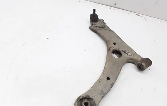 Toyota Corolla Verso E121 Front lower control arm/wishbone