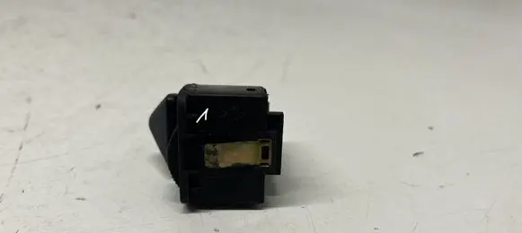 Wing mirror switch