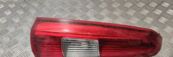 Volvo V70 Rear/tail lights 9154493