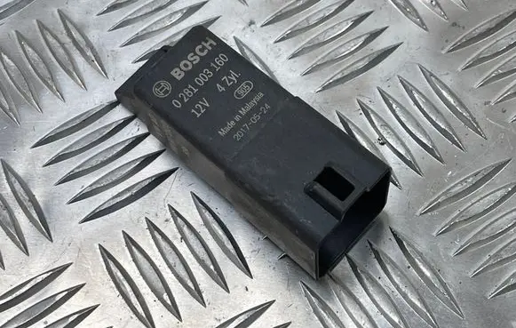 Audi SQ7 Glow plug pre-heat relay 0281003160 4M0907282D