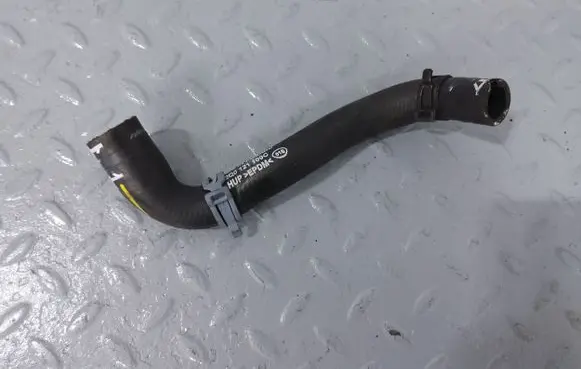 Skoda Kamiq Engine coolant pipe/hose 2Q0121109C