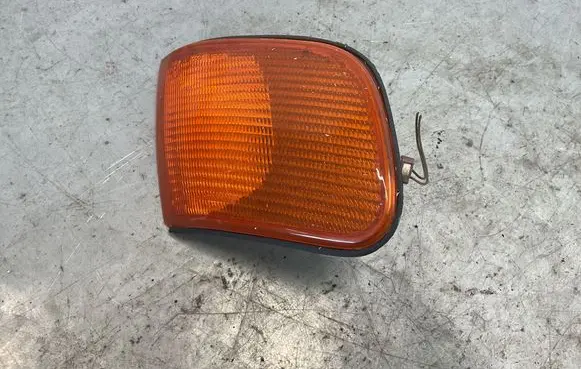 Audi 100 S4 C4 Front indicator light 185002B