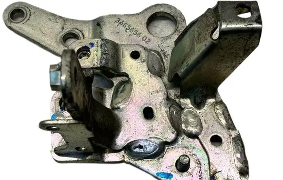 Toyota Avensis T270 Other engine part 3465656