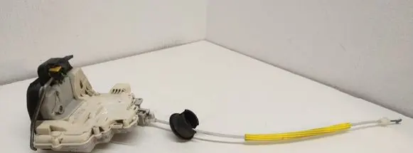 Audi A4 S4 B7 8E 8H Rear door lock 68E0839015AA