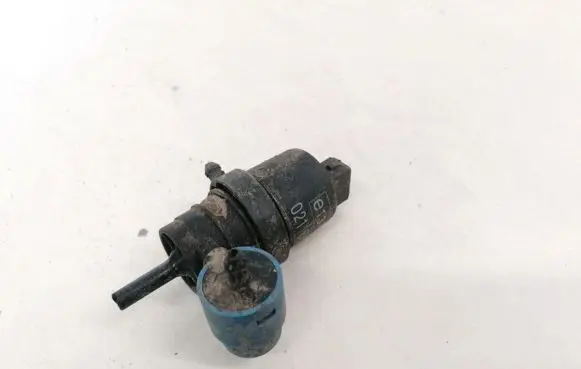 Renault Megane II Windscreen/windshield washer pump E13021168