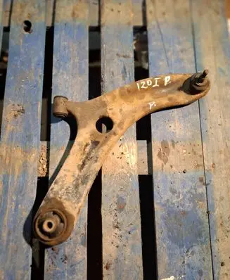 Hyundai i20 (PB PBT) Front lower control arm/wishbone