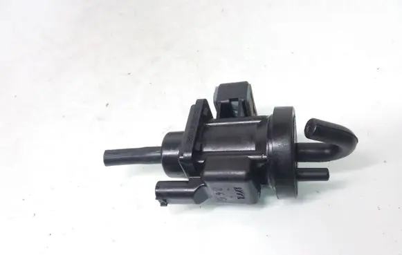 Mercedes-Benz E W210 Turbo solenoid valve A0005450527