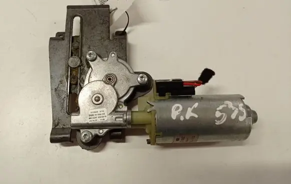 Volkswagen Phaeton Seat adjustment motor 0130002582 901890102