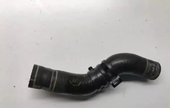 Audi A6 S6 C6 4F Engine coolant pipe/hose