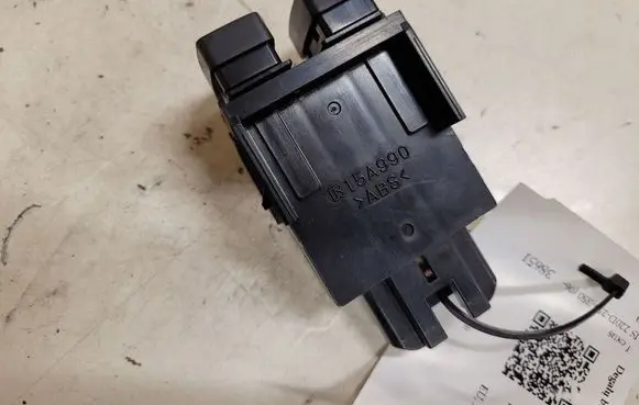 Lexus IS 220D-250-350 Fuel tank opening switch 9900B83 15A990