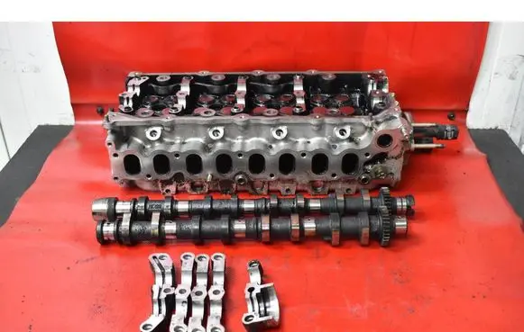 Toyota Corolla E110 Engine head 