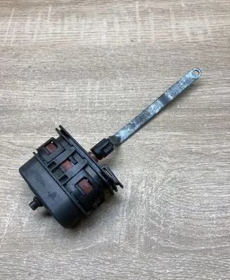 Mercedes-Benz C W203 Fuel tank cap lock motor 9062600532