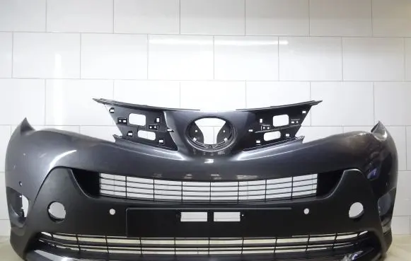 Toyota RAV 4 (XA40) Front bumper 5211942A00