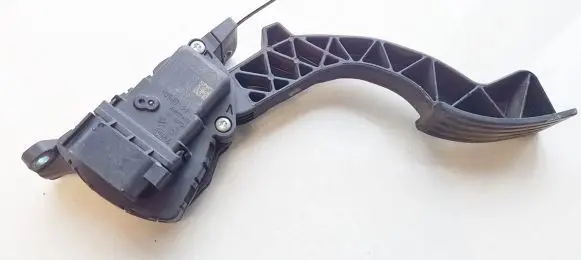Ford Focus Accelerator throttle pedal 4m519f836ah 4m51-9f836-ah