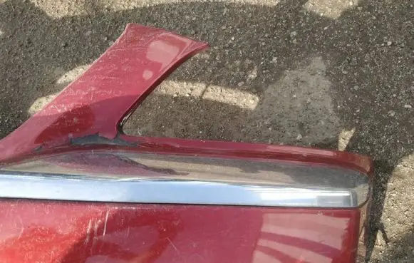 Chrysler Pacifica Front bumper splitter molding