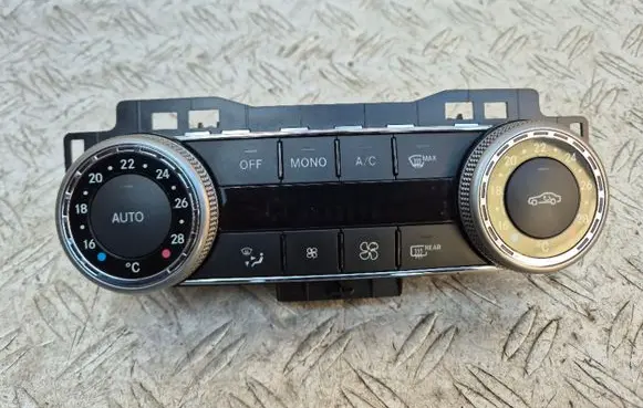 Mercedes-Benz C W204 Climate control unit 2049009104