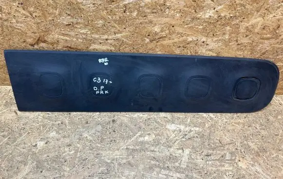 Citroen C3 Front door trim (molding) 9813090877