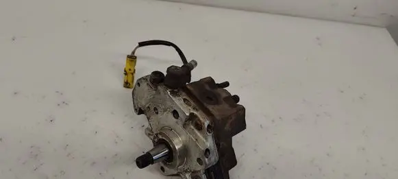 Citroen C3 Fuel injection high pressure pump 9637317380