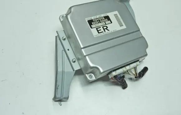 Toyota Urban Cruiser (XP110) Engine control unit/module 89261-52050 2190001590