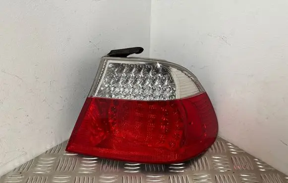 BMW 3 E46 Rear/tail lights 6920700 406022