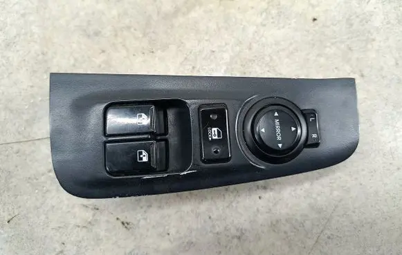 Hyundai H-1, Starex, Satellite Quarter vent window switch 202006583202006586