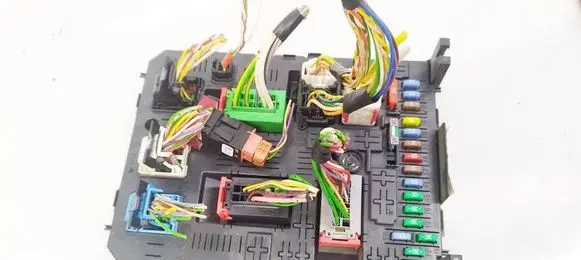 Peugeot Partner Comfort/convenience module 967847708001 9678477080