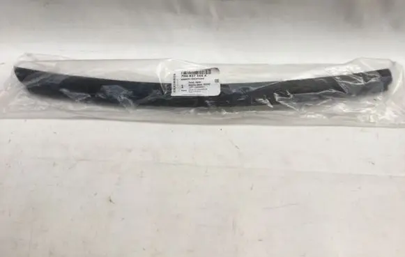 Volkswagen Multivan T5 Front door rubber seal 7H837566A