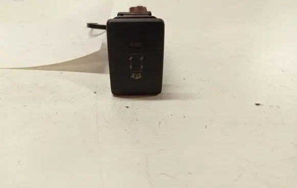 Toyota Prius (XW20) ESP (stability program) switch 15C032
