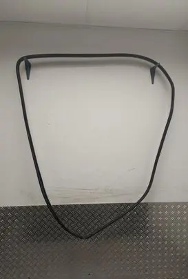 Toyota Prius (XW50) Front door rubber seal 
