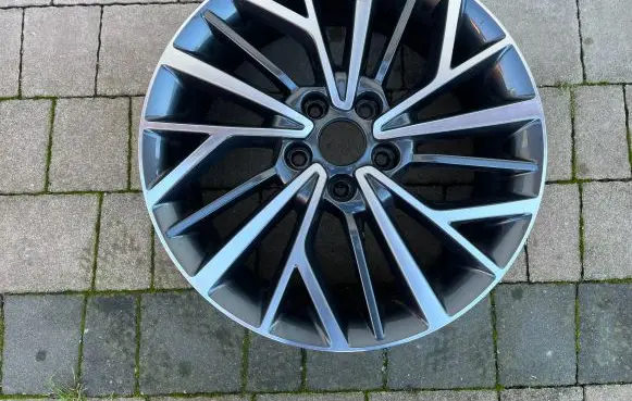 Hyundai Tucson IV NX4 R18 alloy rim felga