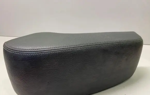 Ford Mondeo Mk III Armrest 1S7X1060A76ABW